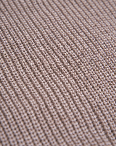 Linen oversized sweater details