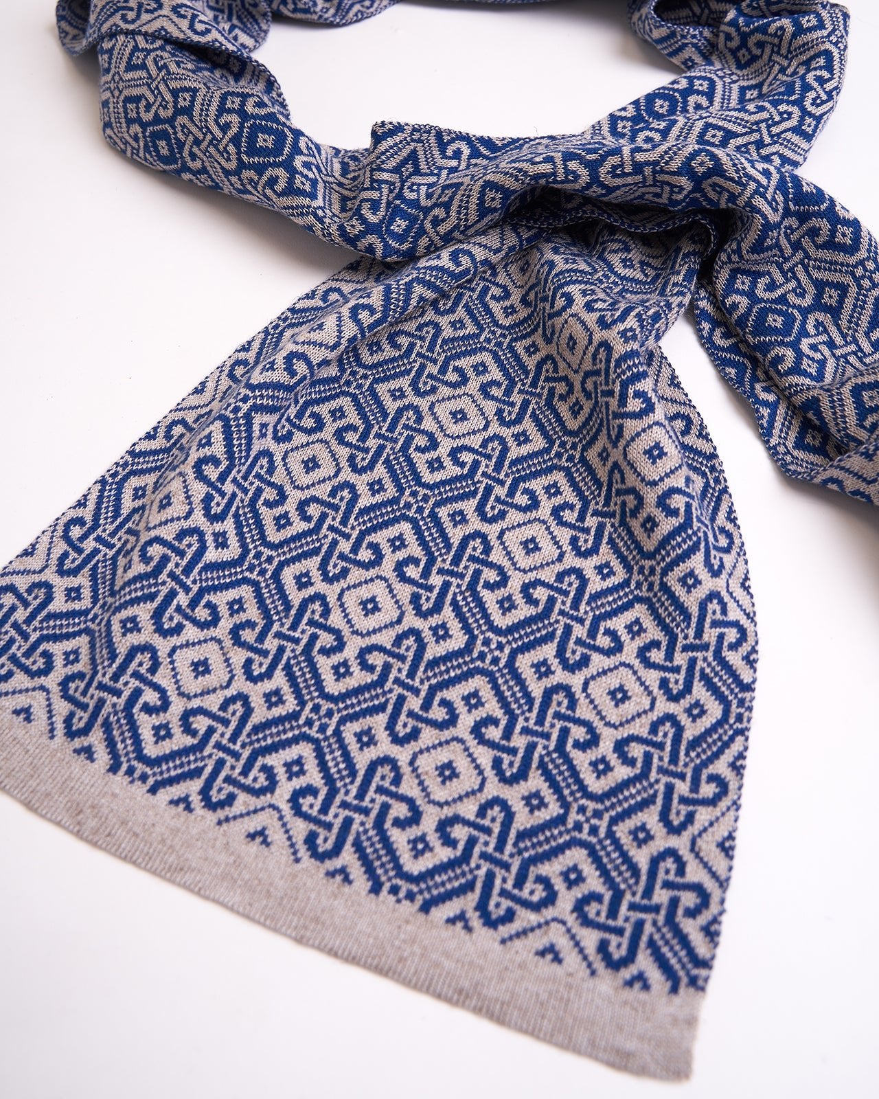 Details of linen scarf