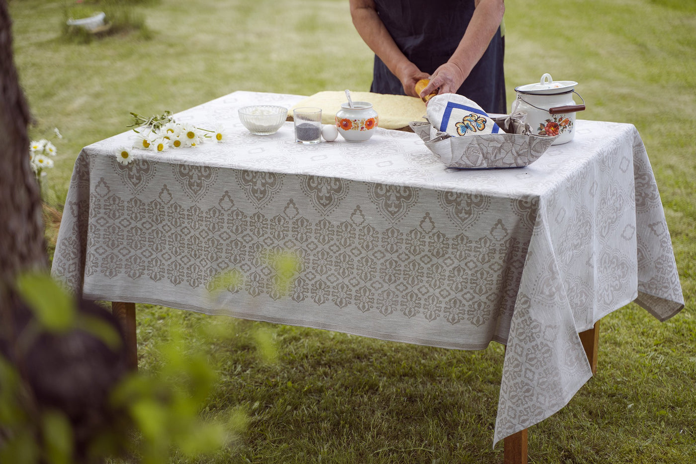 Linen tablecloth with a traditional Estonian pattern | Natural Style Estonia